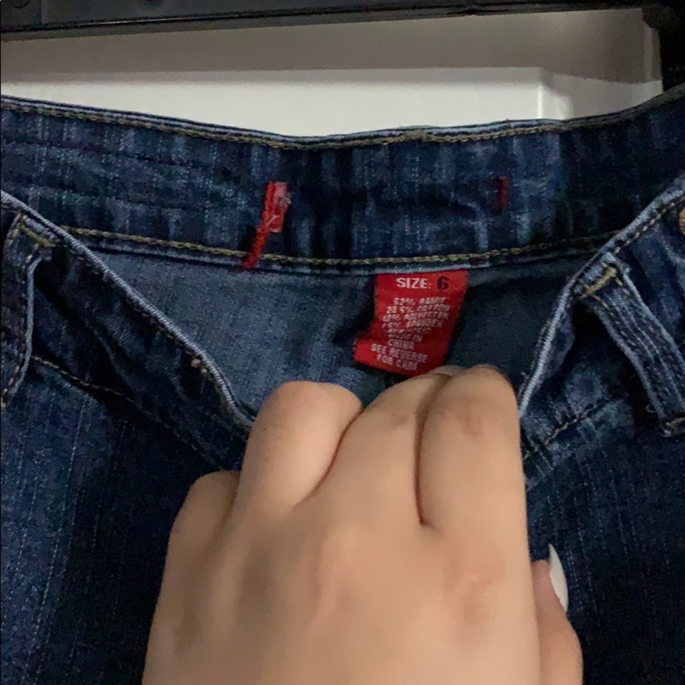 Capris Jeans - Picture 3 of 3